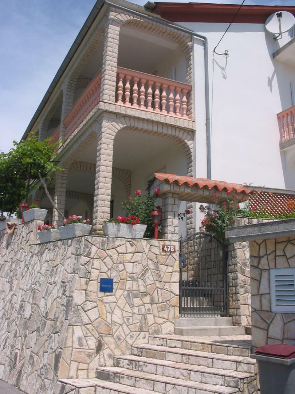 Apartmani Manuela Lopar Buitenkant foto