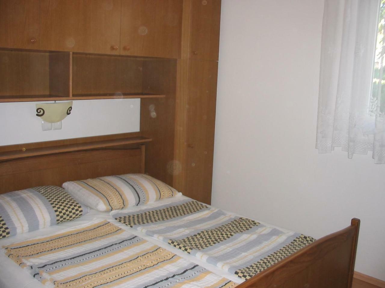 Apartmani Manuela Lopar Kamer foto